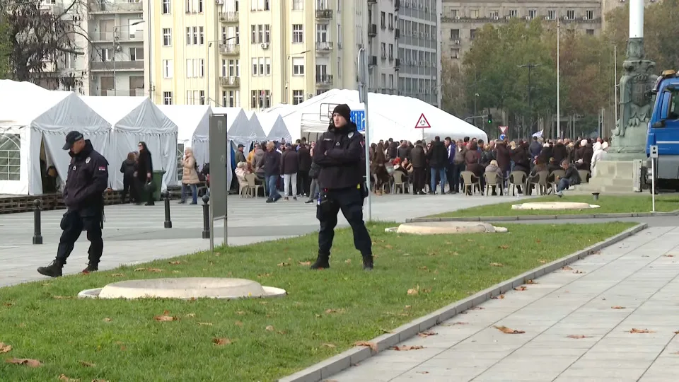 Beograd: Napad nožem u Ćacilendu; interventna policija uhapsila počinioca