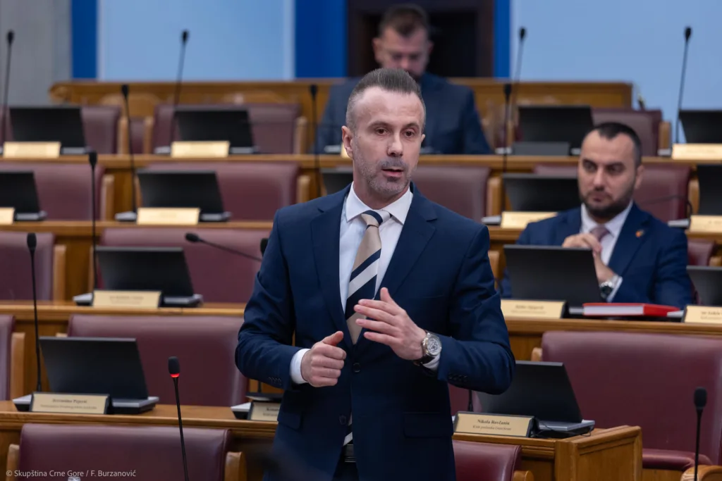 Uhapšen Nikšićanin zbog prijetnji poslaniku Borisu Bogdanoviću