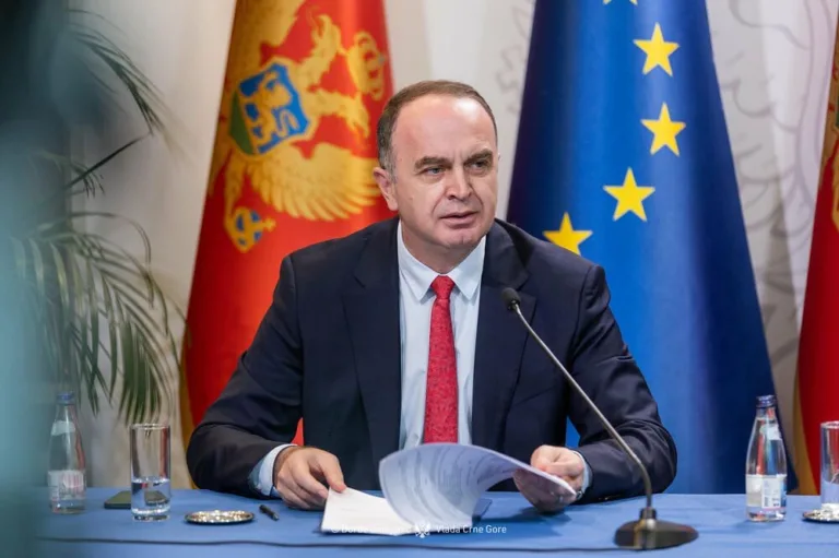 Đeljošaj: Novim zakonom zaposleni i penzioneri na kraju godine da dobijaju dodatak od pola prosječne plate ili penzije
