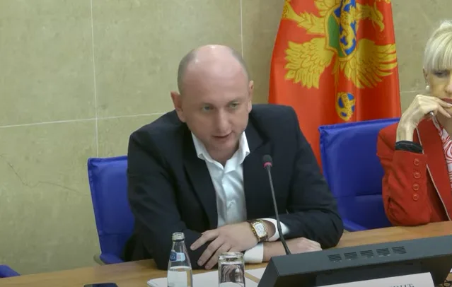 Čarapić poručio Botunjanima da se pomjere, Knežević: Za kad ti to treba