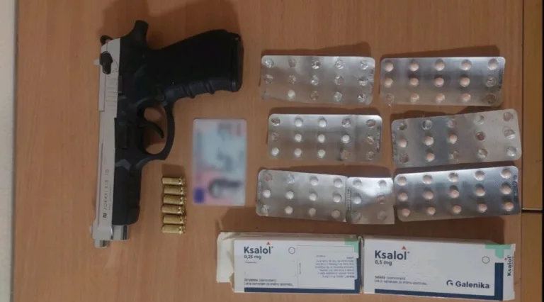 Uhapšen Nikšićanin: Pronađeni startni pištolj, tablete sa liste opijata i lična karta na drugo ime