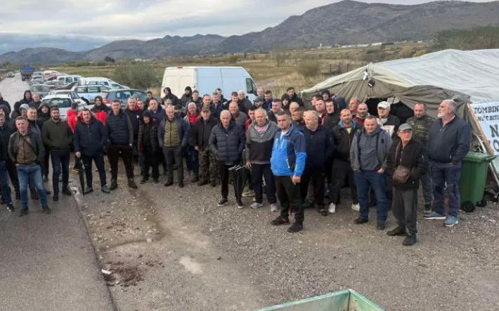 Botunjani tvrde da su makli prvi šator, inspekcija im naložila uklanjanje drugog