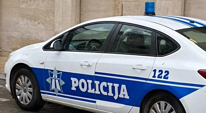 Nesvakidašnji incident u Zagoriču: Mladići bacili na pod i “pretresli” Rusa