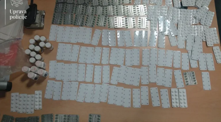 Aerodrom Tivat: Uhapšen državljanin Grčke, u prtljagu pronađeno skoro 2.000 tableta sa liste opijata