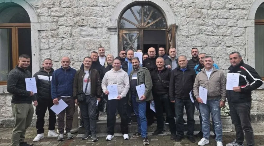 Završena obuka za zaštitare u školama