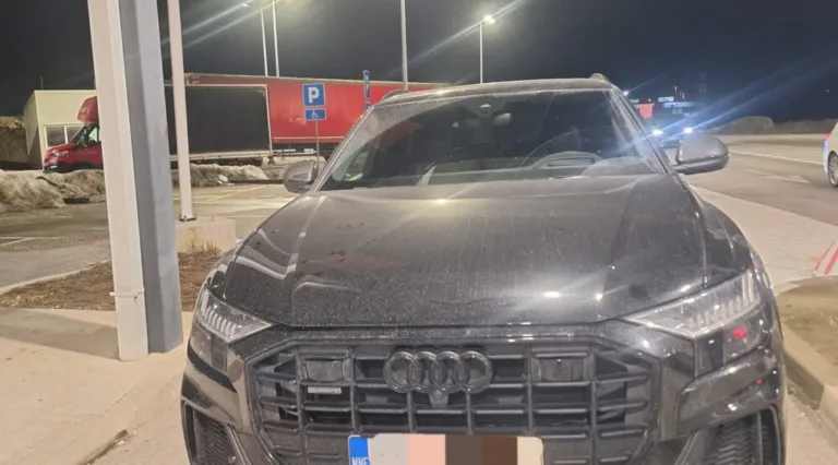 Od Tivćanina oduzet Audi Q8