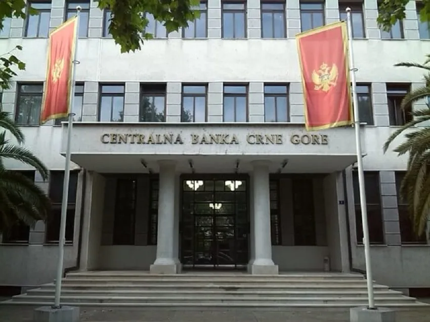 CBCG otključala katanac na 239 preduzeća
