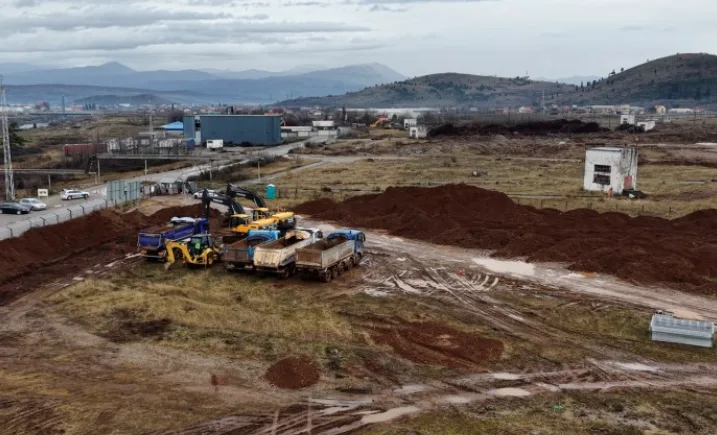 Zapaljena mašina na gradilištu u Botunu; Nišavić: Nadležni da reaguju