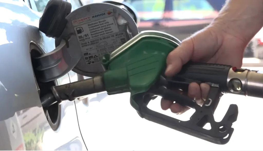 Vlada Srbije donijela odluku o zabrani izvoza nafte i svih naftnih derivata za pogon motora