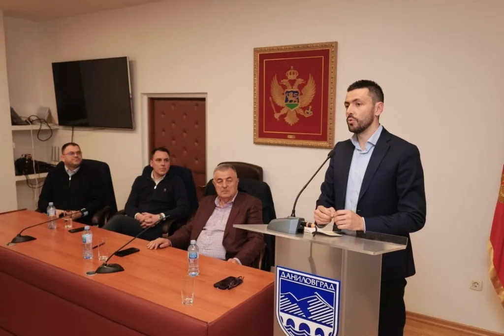 Živković: Ova vlast je pala, progon političkih neistomišljenika i kritičara je terminalna faza