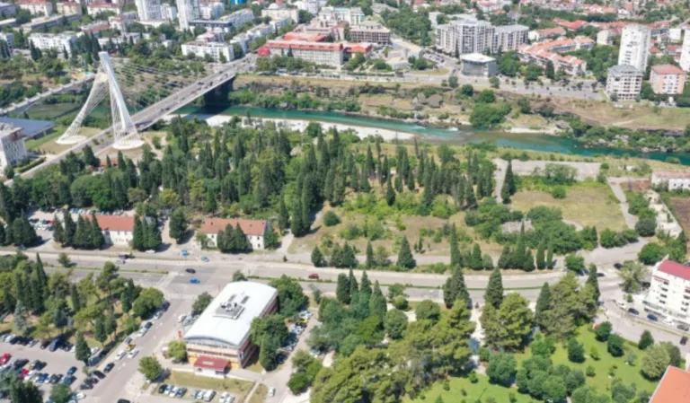 Betonizacija opet prijeti “Morači”: Na prostoru bivše kasarne planiraju poslovne i komercijalne objekte