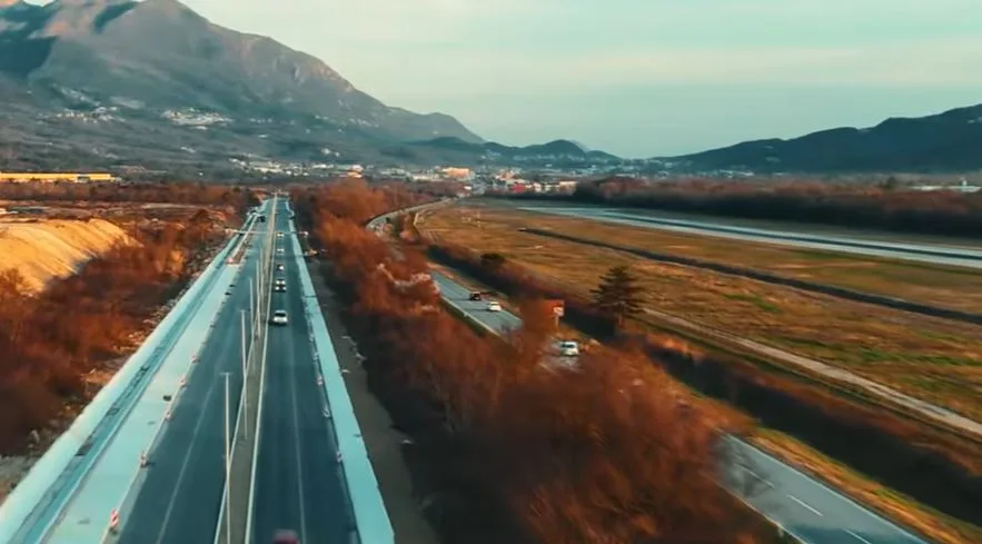 (VIDEO) Pogledajte kako teku radovi na izgradnji Bulevara Tivat – Jaz
